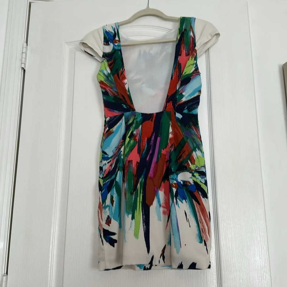 Famous maker, Slate and Willow size 2 low back dress fully lined - Picture 4 of 6